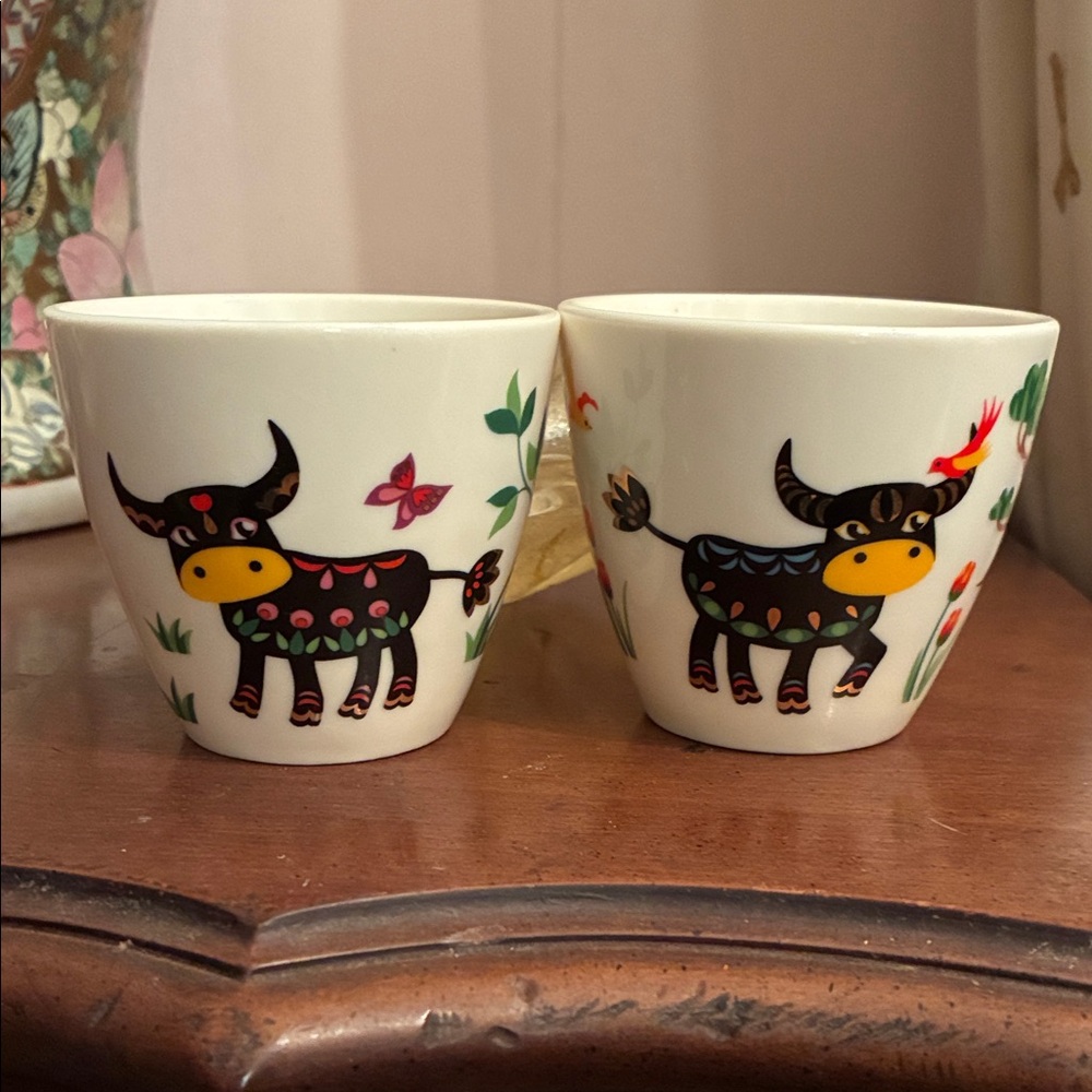 Pair of Tea Cups from China